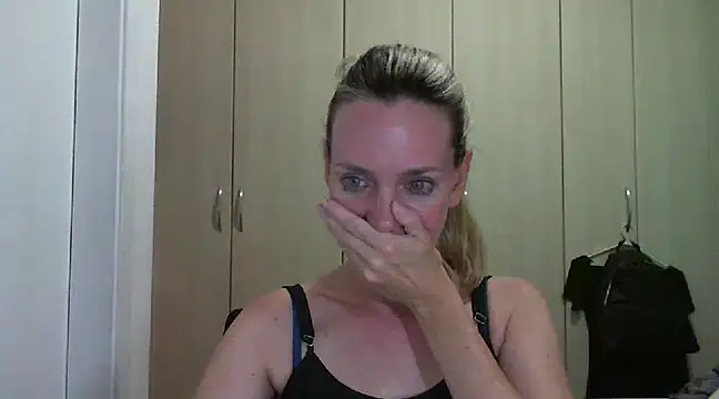 Annylove1 online show from January 15, 2025, 12:30 am