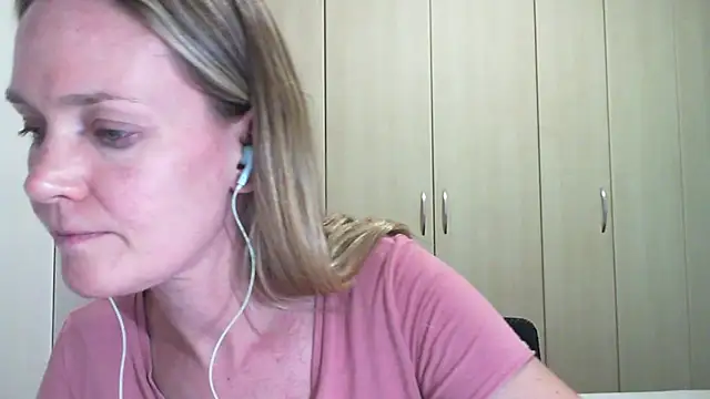 Annylove1 online show from February 12, 2025, 8:50 pm