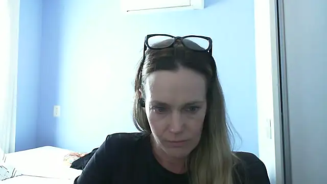 Annylove1 online show from September 14, 2025, 5:45 pm