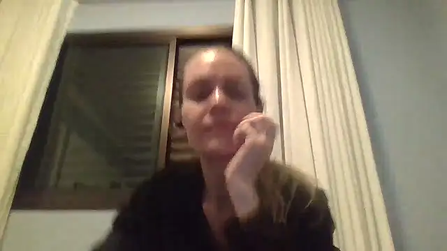 Snapshot of Annylove1 chatting on October 1, 2025, 12:05 am Annylove1 online show from October 1, 2025, 12:05 am