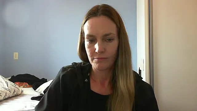 Snapshot of Annylove1 chatting on October 1, 2025, 3:40 pm Annylove1 online show from October 1, 2025, 3:40 pm