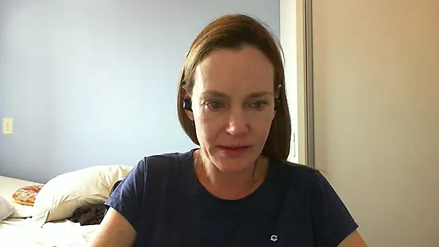 Snapshot of Annylove1 chatting on October 6, 2025, 3:53 pm Annylove1 online show from October 6, 2025, 3:53 pm