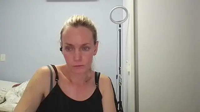 Annylove1 online show from February 15, 2026, 1:13 am