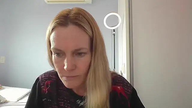 Annylove1 online show from March 4, 2026, 4:46 pm