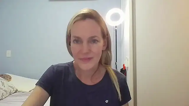 Annylove1 online show from March 17, 2026, 5:16 pm