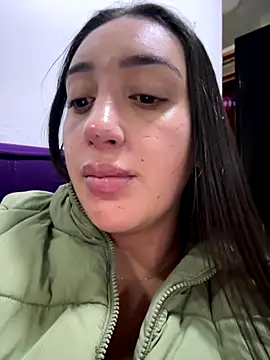 Snapshot of Hannahoff chatting on September 23, 2025, 10:13 pm Hannahoff online show from September 23, 2025, 10:13 pm