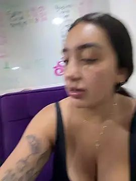 Hannahoff online show from May 9, 2026, 3:34 am