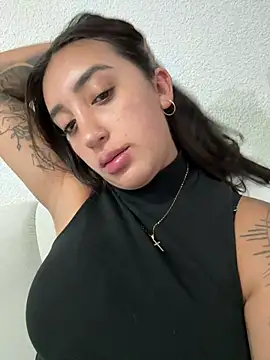 Hannahoff online show from May 11, 2026, 2:06 am