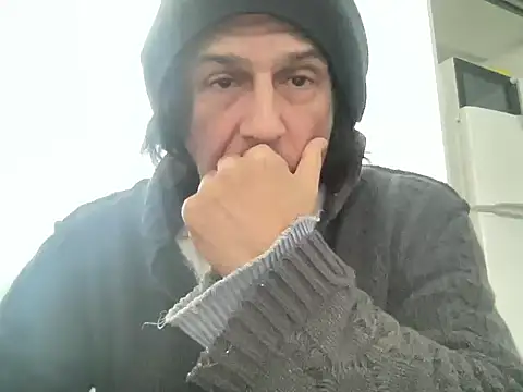 Snapshot of ALPHANDRE chatting on February 20, 2025, 8:17 am ALPHANDRE online show from February 20, 2025, 8:17 am