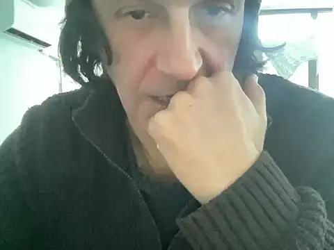 Snapshot of ALPHANDRE chatting on February 21, 2025, 2:59 pm ALPHANDRE online show from February 21, 2025, 2:59 pm