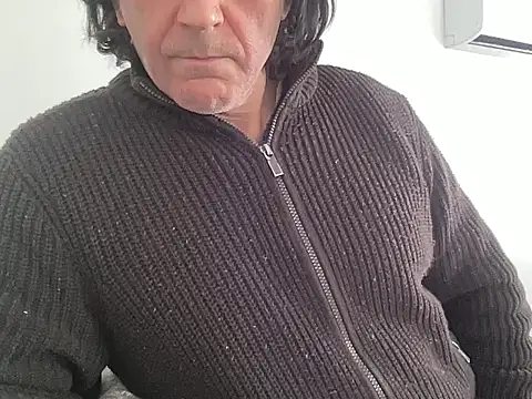 Snapshot of ALPHANDRE chatting on February 22, 2025, 10:29 am ALPHANDRE online show from February 22, 2025, 10:29 am