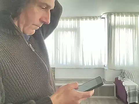 Snapshot of ALPHANDRE chatting on February 23, 2025, 11:55 am ALPHANDRE online show from February 23, 2025, 11:55 am