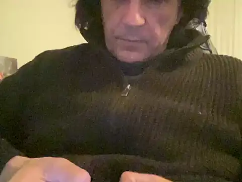 Snapshot of ALPHANDRE chatting on February 24, 2025, 6:26 pm ALPHANDRE online show from February 24, 2025, 6:26 pm