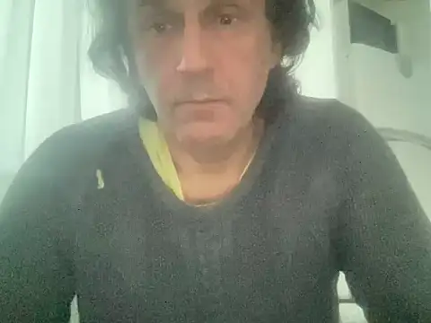 Snapshot of ALPHANDRE chatting on March 8, 2025, 3:45 pm ALPHANDRE online show from March 8, 2025, 3:45 pm