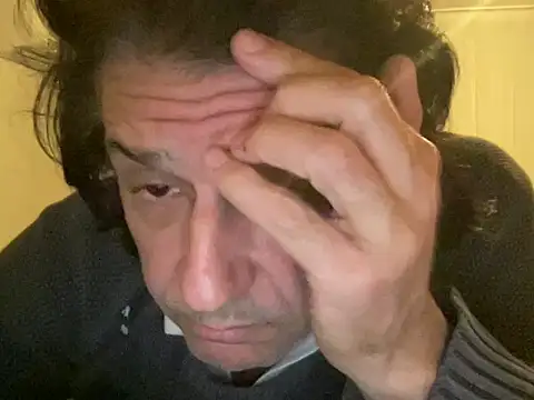 Snapshot of ALPHANDRE chatting on March 10, 2025, 6:23 pm ALPHANDRE online show from March 10, 2025, 6:23 pm