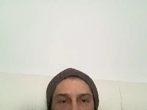 Snapshot of ALPHANDRE chatting on March 20, 2025, 4:29 am ALPHANDRE online show from March 20, 2025, 4:29 am