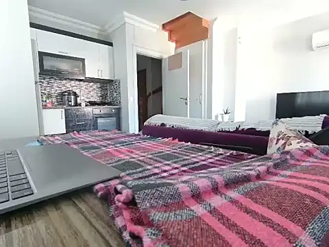 ALPHANDRE online show from December 15, 2025, 7:34 am