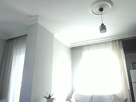 ALPHANDRE online show from May 4, 2026, 5:58 am