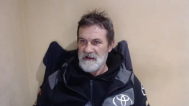 Snapshot of AlexNudo chatting on October 16, 2025, 8:04 am AlexNudo online show from October 16, 2025, 8:04 am