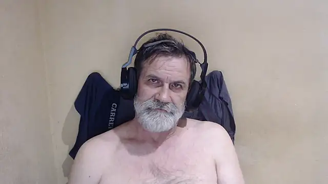 Snapshot of AlexNudo chatting on October 23, 2025, 8:40 pm AlexNudo online show from October 23, 2025, 8:40 pm