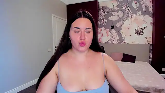 Roxie Bradley online show from December 4, 2025, 6:55 am