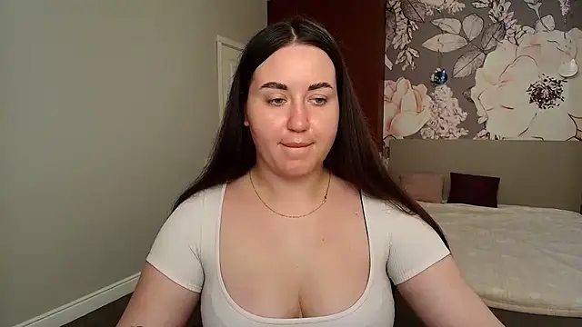 Roxie Bradley online show from June 4, 2026, 5:46 am