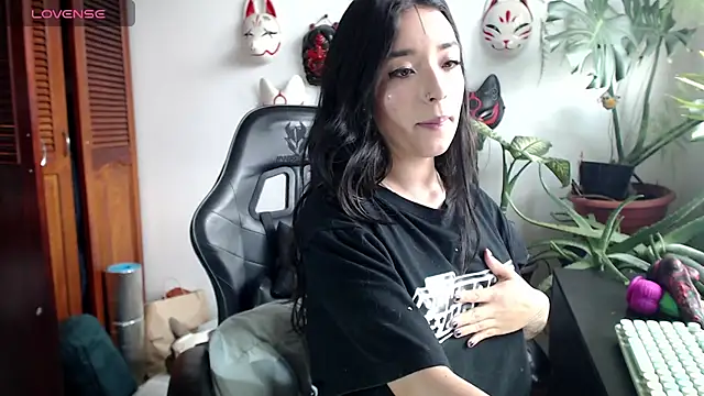 cat salo online show from April 27, 2026, 5:44 pm