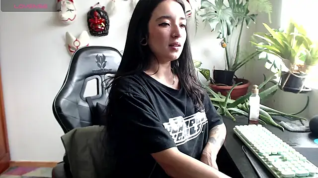 cat salo online show from April 28, 2026, 5:07 pm