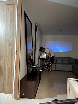 Im sophiie online show from February 17, 2026, 6:54 am