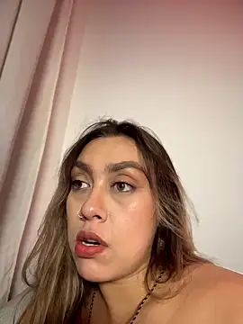 Im sophiie online show from May 30, 2026, 8:33 am