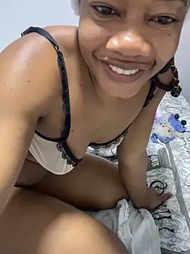 Snapshot of _yisela_ chatting on December 5, 2024, 1:47 am  yisela  online show from December 5, 2024, 1:47 am