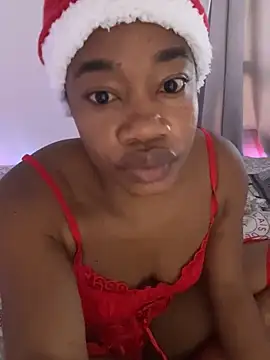 Snapshot of _yisela_ chatting on December 8, 2024, 8:25 pm  yisela  online show from December 8, 2024, 8:25 pm