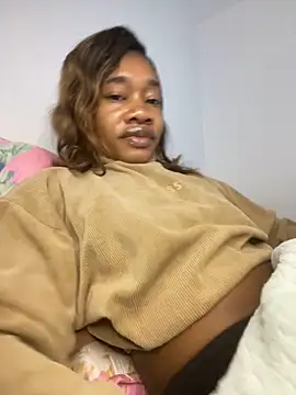 Snapshot of _yisela_ chatting on October 22, 2025, 8:30 pm  yisela  online show from October 22, 2025, 8:30 pm