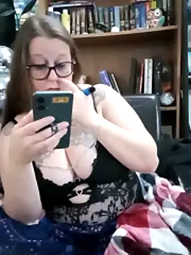 edgexchaos online show from November 30, 2025, 1:20 am