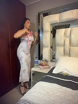 Miaparkerss  online show from October 26, 2025, 11:42 pm