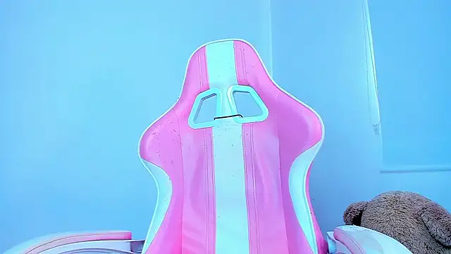 Snapshot of Ariana_f chatting on February 23, 2026, 8:17 pm Ariana f online show from February 23, 2026, 8:17 pm