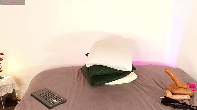 Snapshot of kattyytaylor chatting on March 27, 2026, 8:26 am kattyytaylor online show from March 27, 2026, 8:26 am