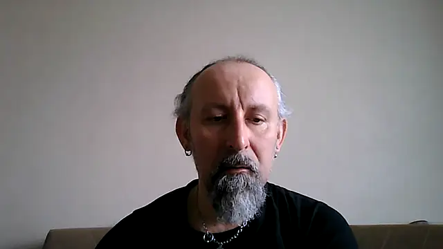 Snapshot of BuckWessle chatting on April 10, 2026, 10:20 am BuckWessle online show from April 10, 2026, 10:20 am