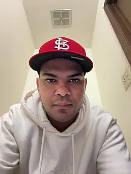 Snapshot of marhi32 chatting on November 2, 2025, 12:18 pm marhi32 online show from November 2, 2025, 12:18 pm