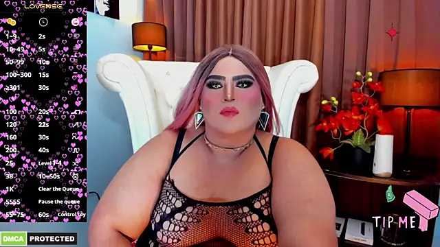 MariaDhorathea online show from September 12, 2025, 3:56 pm