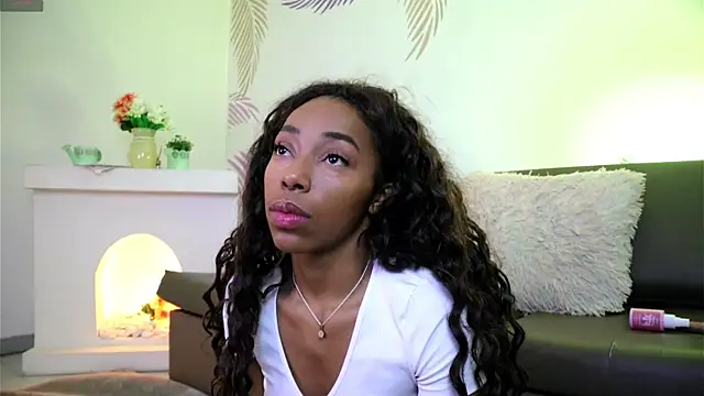 Snapshot of Valeriestyle chatting on April 4, 2026, 4:11 am Valeriestyle online show from April 4, 2026, 4:11 am