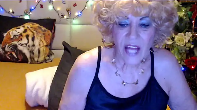 HappyWomanOn online show from February 13, 2026, 9:55 pm