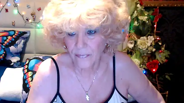 HappyWomanOn online show from April 28, 2026, 8:19 am