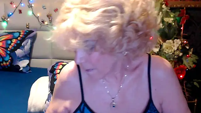 HappyWomanOn online show from May 3, 2026, 9:59 am