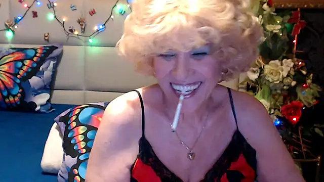 HappyWomanOn online show from May 4, 2026, 8:38 pm
