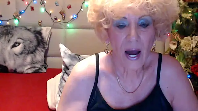 Snapshot of HappyWomanOn chatting on May 29, 2026, 8:23 am HappyWomanOn online show from May 29, 2026, 8:23 am