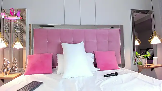 Snapshot of Ahincale chatting on October 7, 2025, 7:33 pm Ahincale online show from October 7, 2025, 7:33 pm