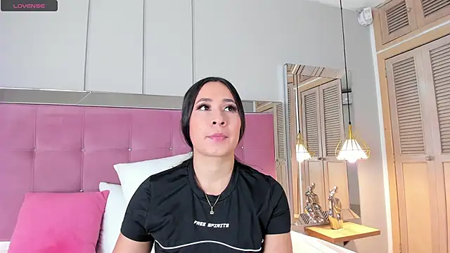 Snapshot of Ahincale chatting on October 22, 2025, 7:24 pm Ahincale online show from October 22, 2025, 7:24 pm