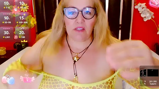 Snapshot of Nayla_Garner chatting on January 31, 2025, 11:56 pm Nayla Garner online show from January 31, 2025, 11:56 pm
