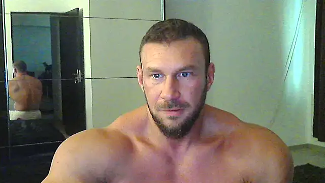 Snapshot of muscularkevin chatting on September 13, 2025, 1:22 pm muscularkevin online show from September 13, 2025, 1:22 pm